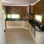 Casa à venda com 4 quartos, sendo 2 suítes, em Ubatiba, Maricá, RJ