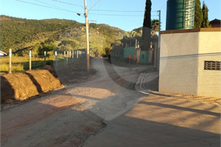 Casa à venda com 3 suítes no condomínio Reserva Ybyra, Atibaia - SP