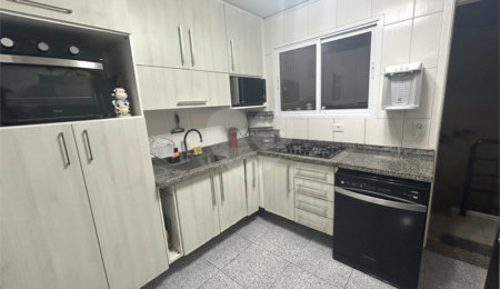Casa à venda com 3 quartos, sendo 1 suíte,  no condomínio Residencial Villa Felicitá Ii, São Paulo - SP