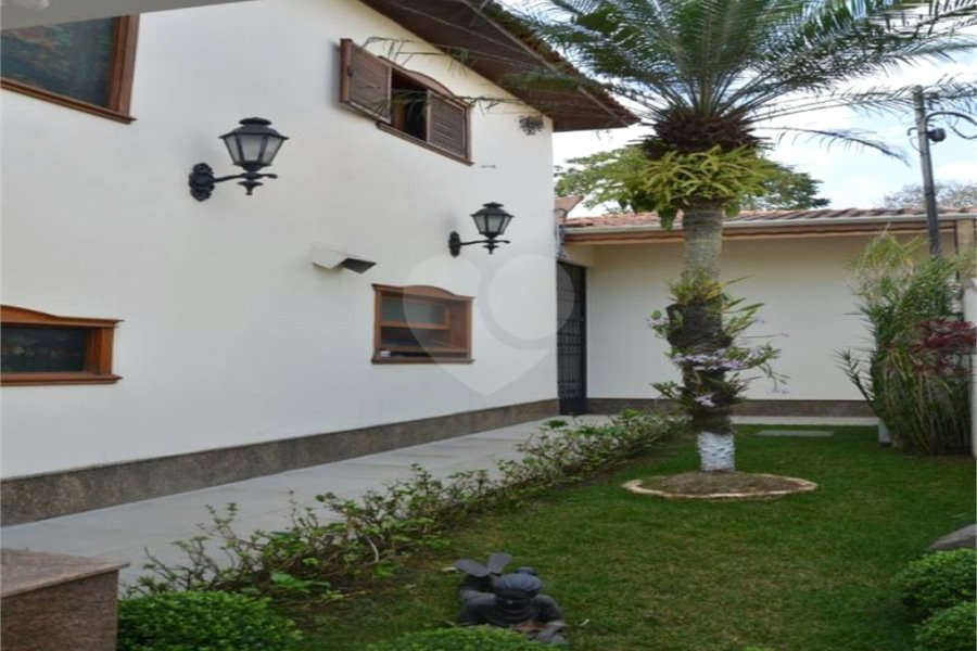 Casa à venda com 8 quartos, sendo 5 suítes, em Serra da Cantareira, Mairiporã, SP
