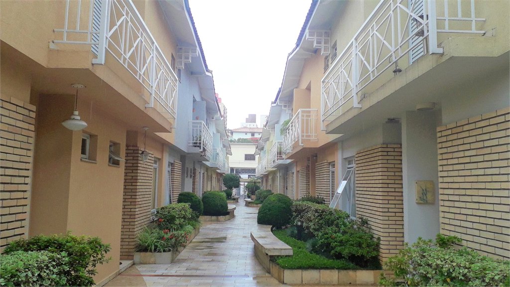 Casa à venda com 3 quartos, sendo 1 suíte,  no condomínio Jardim das Palmas, São Paulo - SP