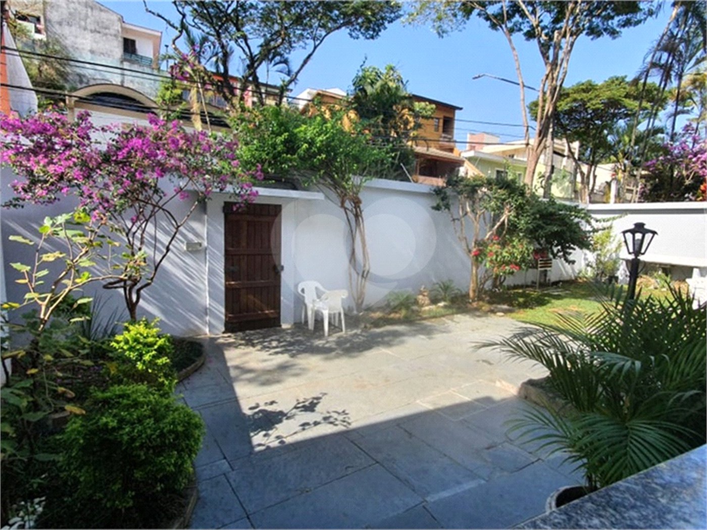 Sobrado à venda com 5 quartos, sendo 3 suítes, em Tremembé, São Paulo, SP