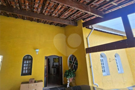 Casa Térrea à venda com 3 quartos, sendo 1 suíte, no Centro, Poá, SP