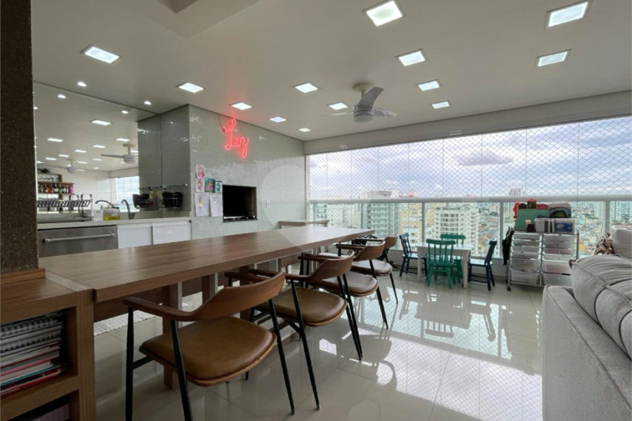 Apartamento à venda com 3 suítes em Santa Teresinha, São Paulo, SP