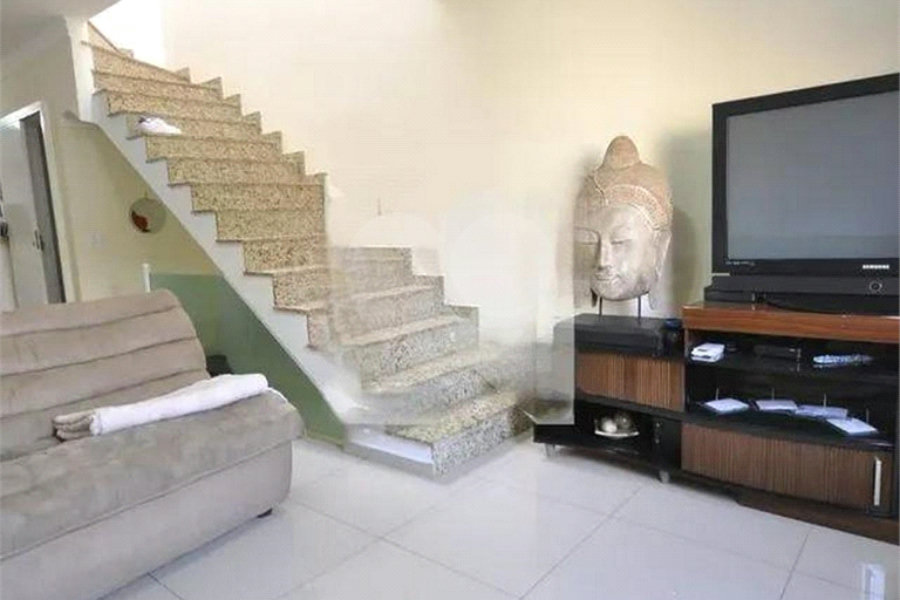 Casa à venda com 2 suítes no condomínio Cachoeira, São Paulo - SP