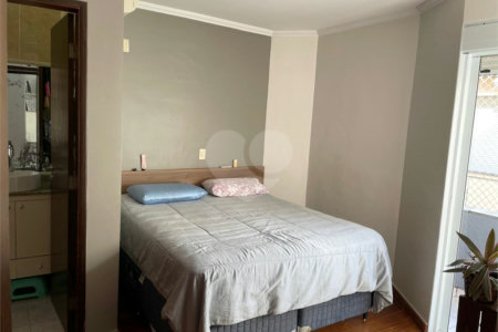 Casa à venda com 3 quartos, sendo 1 suíte, no condomínio Residencial Via Veneto, São Paulo - SP