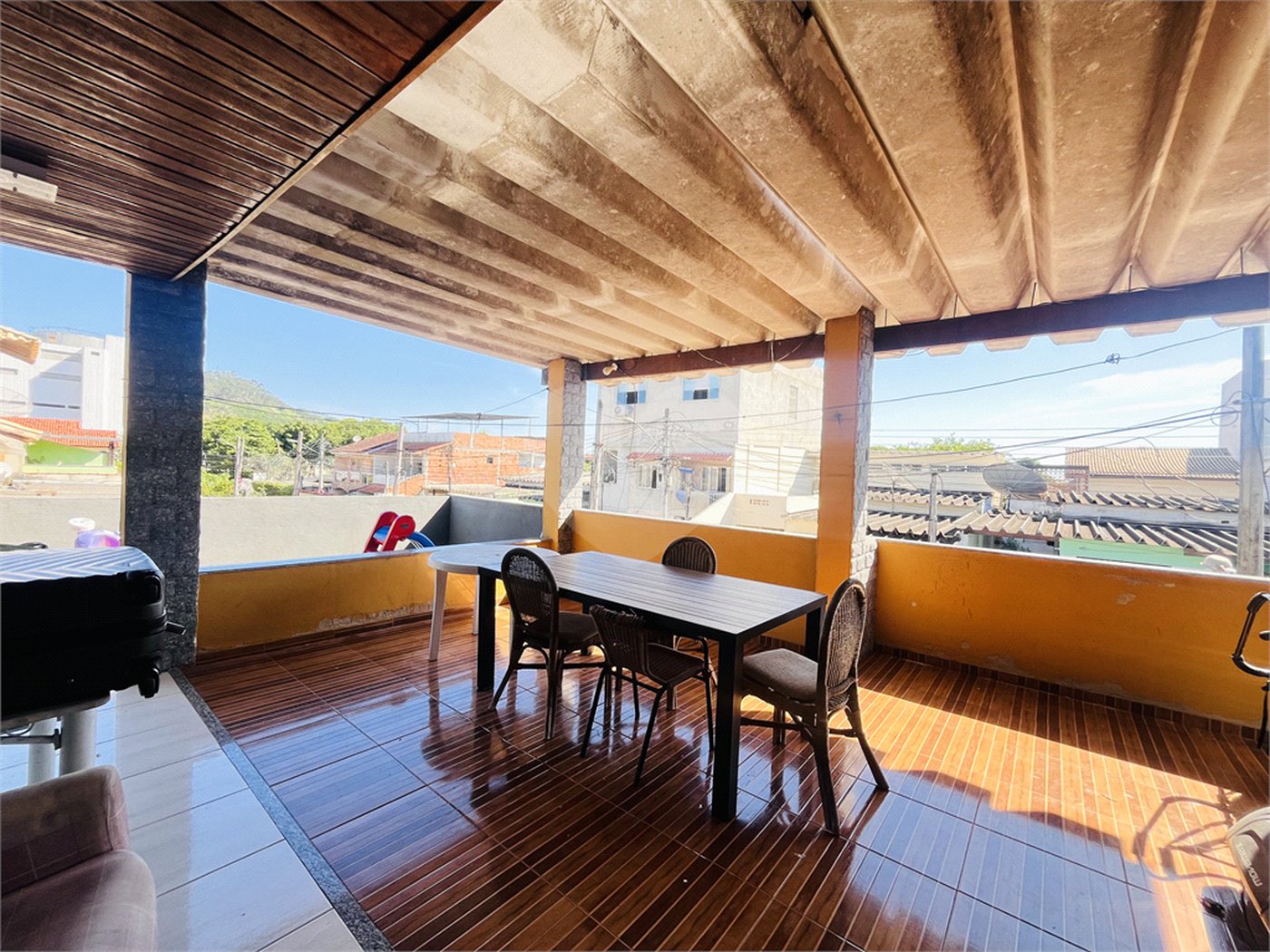 Casa à venda com 4 quartos, sendo 1 suíte, em Campo Grande, Rio de Janeiro, RJ
