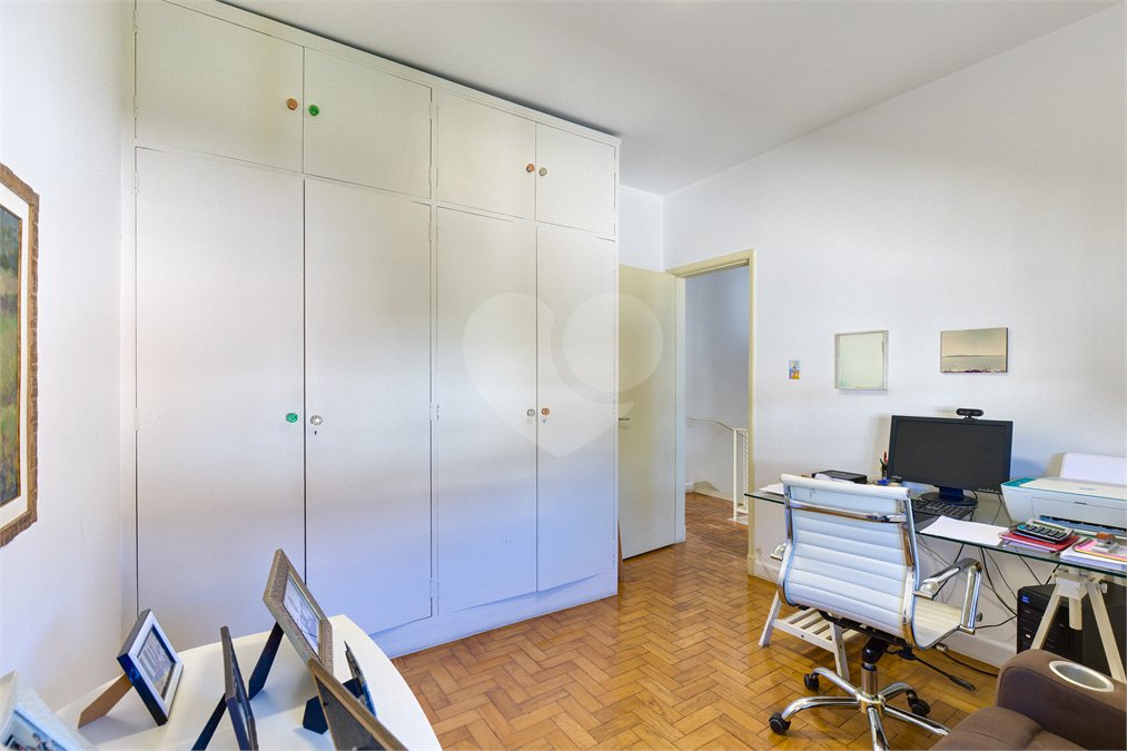 Casa de Vila à venda com 4 quartos, sendo 1 suíte, em Alto da Boa Vista, São Paulo, SP