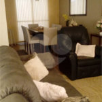 Casa à venda com 5 quartos, sendo 4 suítes, no condomínio Village St. Louis, São Paulo - SP