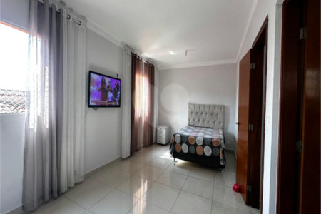Sobrado à venda com 4 quartos, sendo 1 suíte, em Wanel Ville, Sorocaba, SP