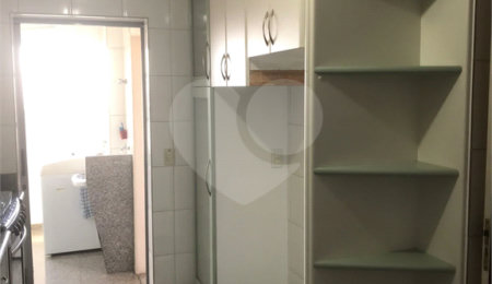 Apartamento à venda com 3 quartos, sendo 1 suíte,  em Vila Paulicéia, São Paulo, SP