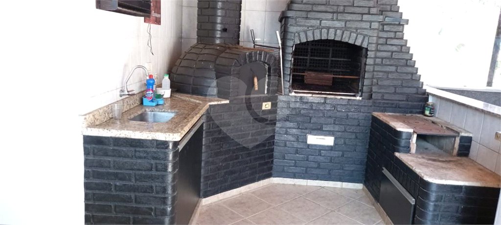 Casa à venda com 8 quartos, sendo 3 suítes,  no condomínio Terras de Santa Rosa, Salto - SP