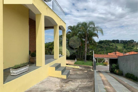 Casa à venda com 3 quartos no condomínio Recanto Florido, Vinhedo - SP