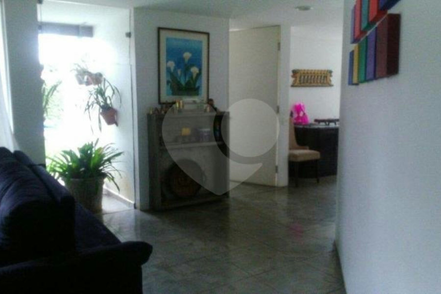 Sobrado à venda com 5 quartos, sendo 2 suítes, em Butantã, São Paulo, SP