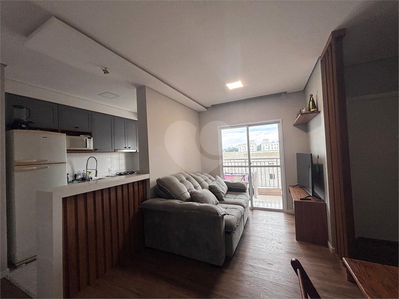 Apartamento à venda com 2 quartos, sendo 1 suíte, em Aparecidinha, Sorocaba, SP