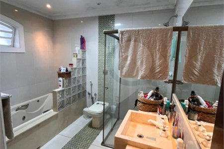 Sobrado à venda com 4 quartos, sendo 1 suíte, em Planalto Paulista, São Paulo, SP