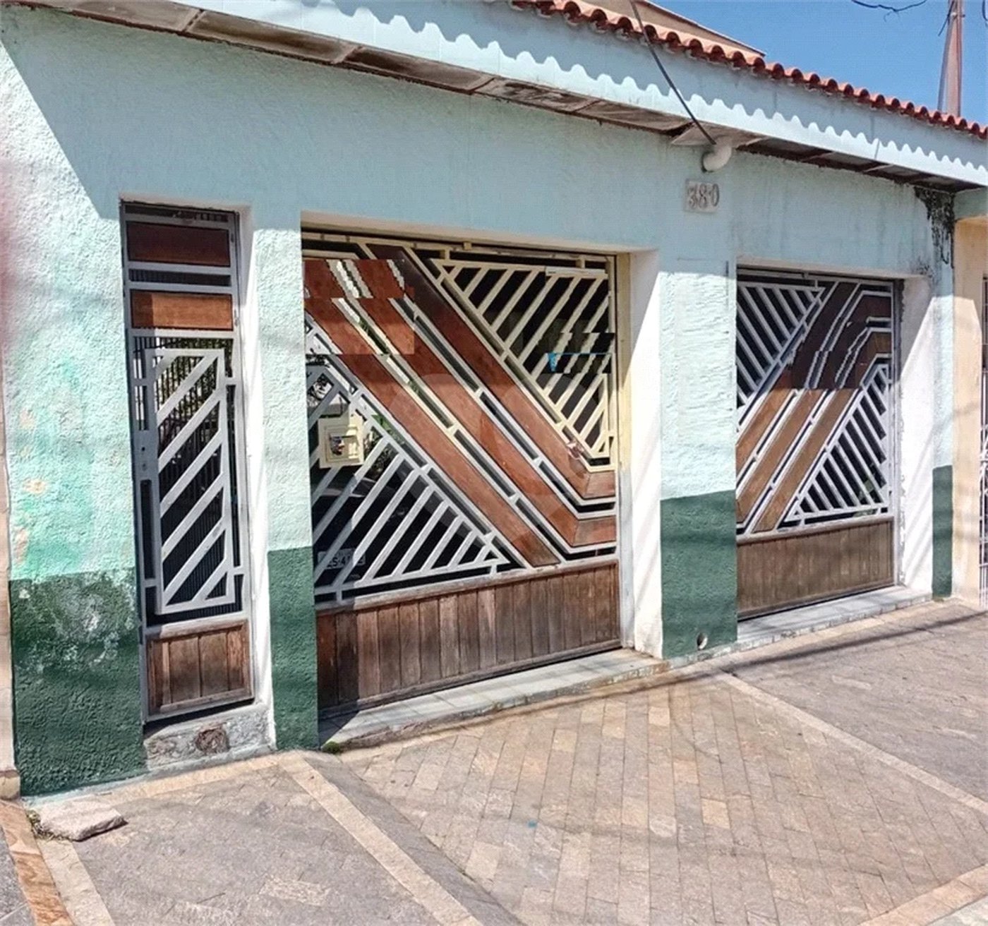 Casa Térrea à venda com 4 quartos, sendo 1 suíte, em Vila Antonieta, São Paulo, SP