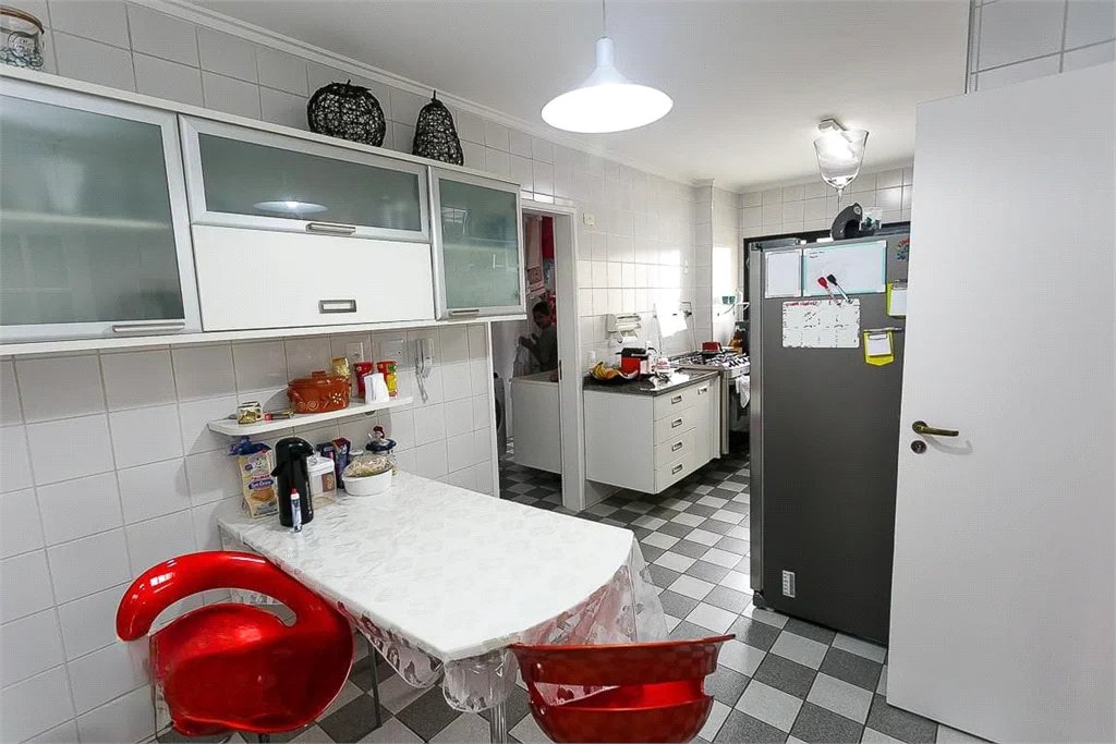 Apartamento à venda com 3 quartos, sendo 1 suíte, em Paraíso do Morumbi, São Paulo, SP