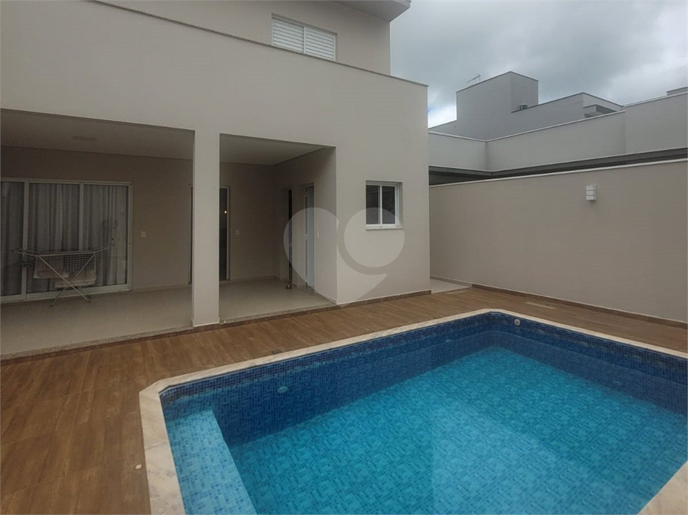 Casa à venda com 3 suítes no condomínio Residencial Villa do Bosque, Sorocaba - SP