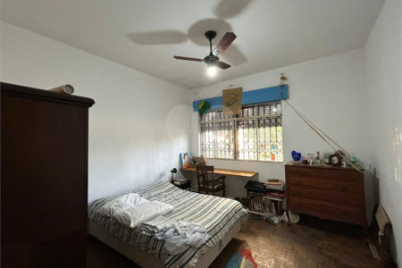 Casa à venda com 5 quartos, sendo 2 suítes, em Alto da Boa Vista, São Paulo, SP