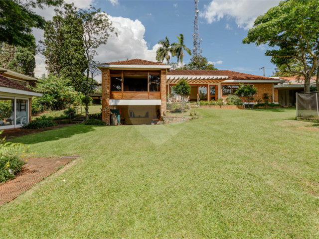 Casa Térrea à venda com 4 quartos, sendo 1 suíte,  em Chácara Monte Alegre, São Paulo, SP