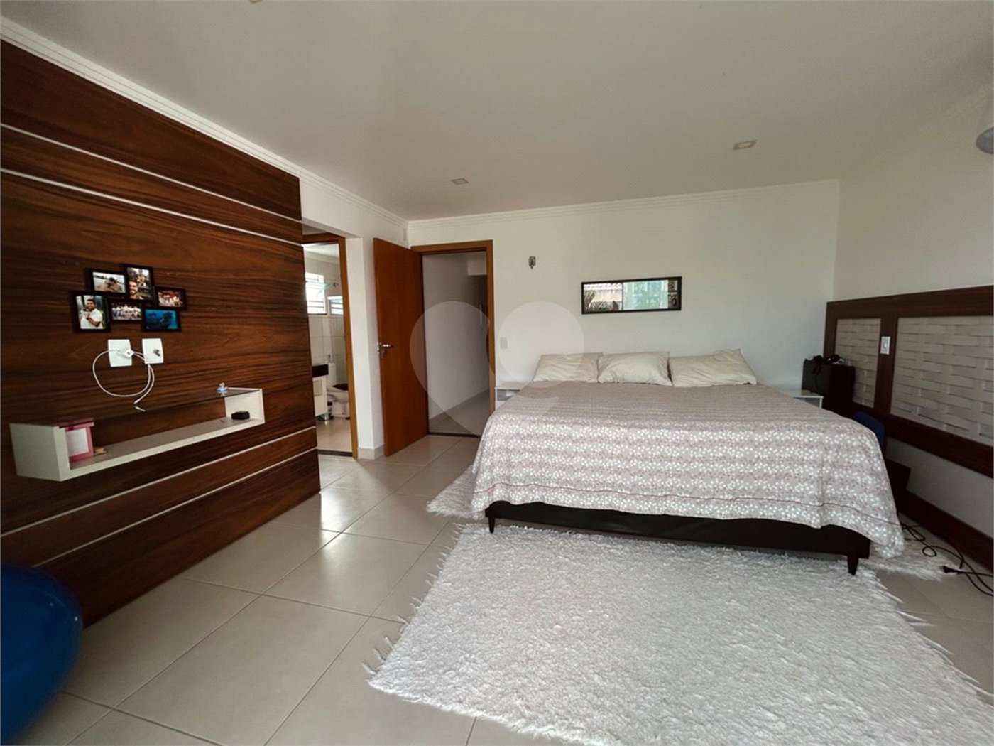 Duplex à venda com 1 quarto, sendo 3 suítes, em Taperapuan, Porto Seguro, BA