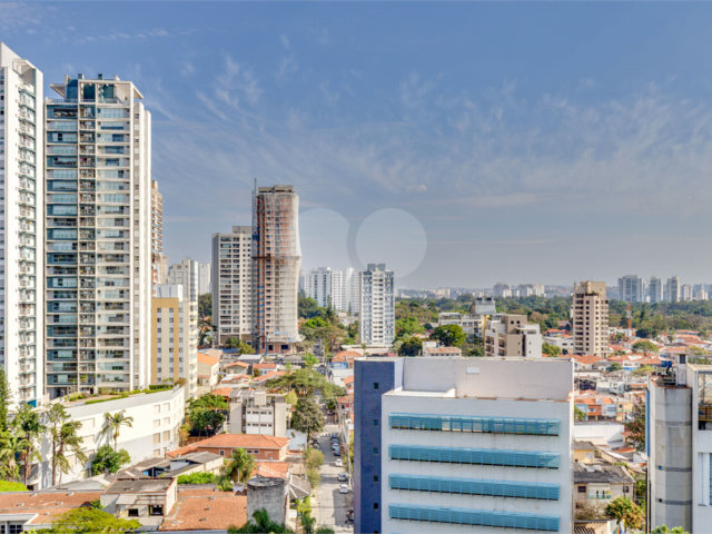 Apartamento para alugar com 3 suítes em Chácara Santo Antônio, São Paulo, SP