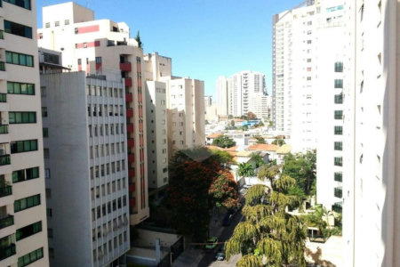 Apartamento à venda com 3 suítes em Aclimação, São Paulo, SP
