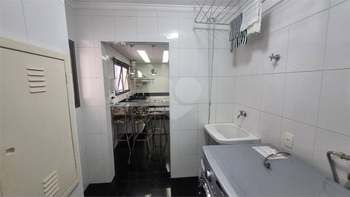 Apartamento à venda com 3 quartos, sendo 1 suíte,  em Indianópolis, São Paulo, SP