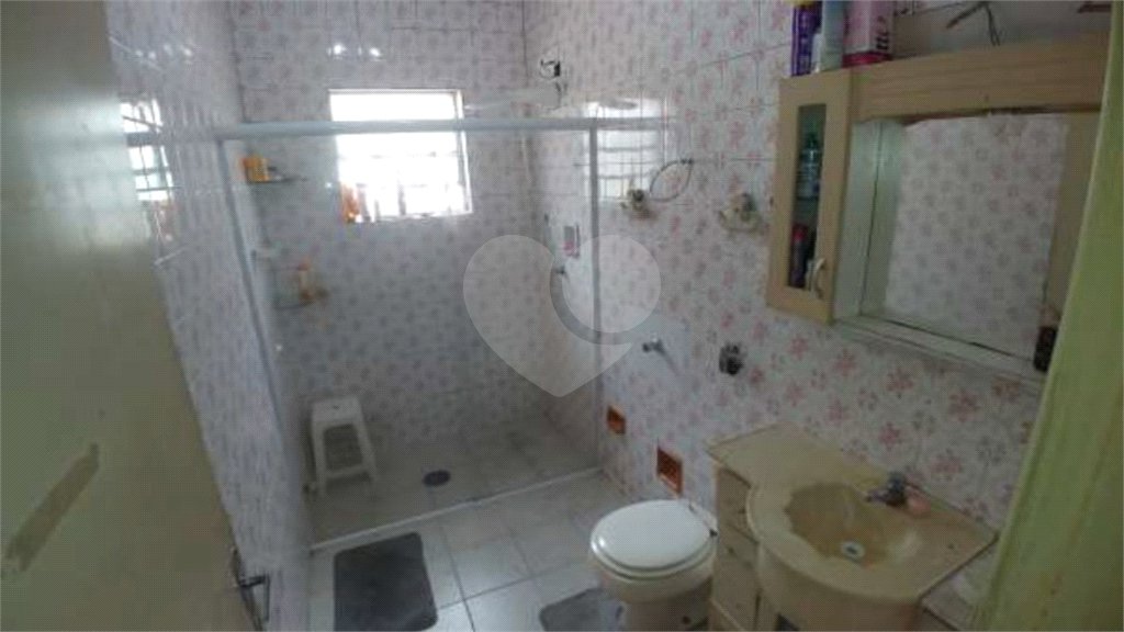 Sobrado à venda com 4 quartos, sendo 1 suíte, em Parque Vitória, São Paulo, SP