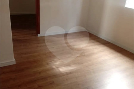 Sobrado à venda com 3 quartos, sendo 2 suítes,  em Vila Homero Thon, Santo André, SP