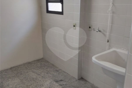 Casa à venda com 4 suítes no condomínio Estância Marambaia, Vinhedo - SP