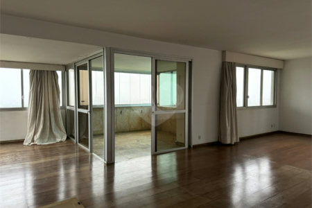 Apartamento à venda com 4 suítes em Jardim Marajoara, São Paulo, SP