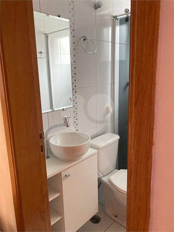 Sobrado à venda com 3 quartos, sendo 1 suíte, em Vila Constança, São Paulo, SP
