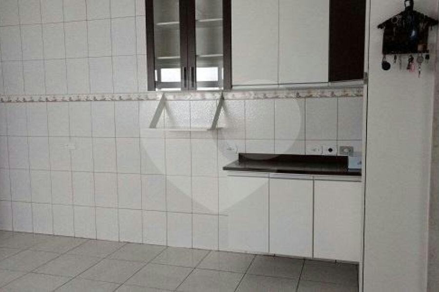 Casa à venda com 3 quartos, sendo 2 suítes, em Jardim São Paulo(zona Norte), São Paulo, SP