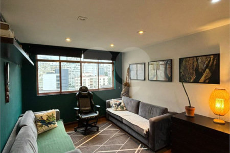 Apartamento à venda com 3 quartos, sendo 1 suíte,  em Jardim Paulista, São Paulo, SP