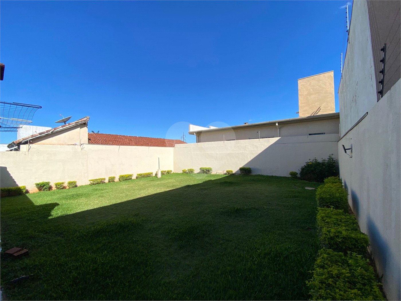 Casa à venda com 2 quartos, sendo 1 suíte, em Vila Renô, Ponta Porã, MS
