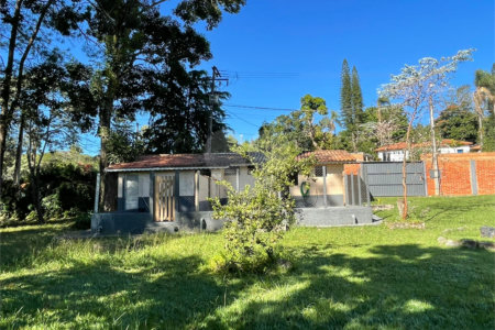 Casa à venda com 3 quartos, sendo 1 suíte, em Campo Novo, Bragança Paulista, SP