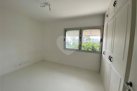 Apartamento para alugar com 3 quartos, sendo 1 suíte, em Jardim Europa, São Paulo, SP