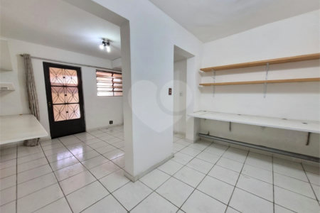 Sobrado à venda com 3 quartos, sendo 1 suíte,  em Jardim Ester Yolanda, São Paulo, SP