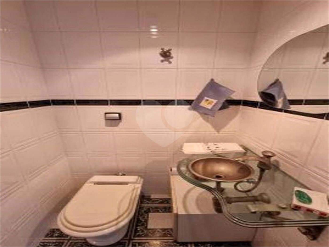 Apartamento à venda com 3 quartos, sendo 1 suíte, em Vila Mariana, São Paulo, SP