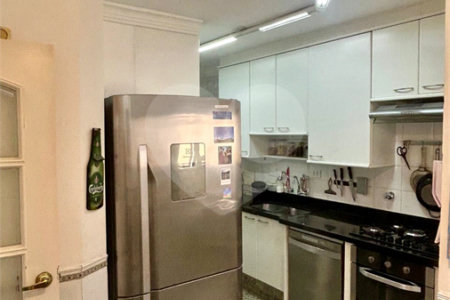 Apartamento com 3 dormitórios, sendo 3 suítes, 3 vagas, à venda no Tatuapé.