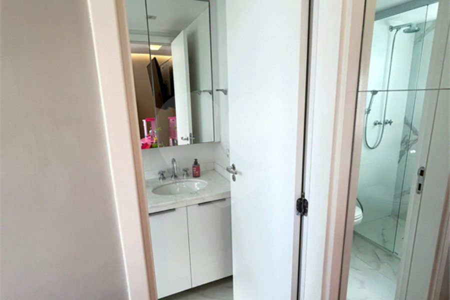 Apartamento à venda com 3 suítes em Barra Funda, São Paulo, SP