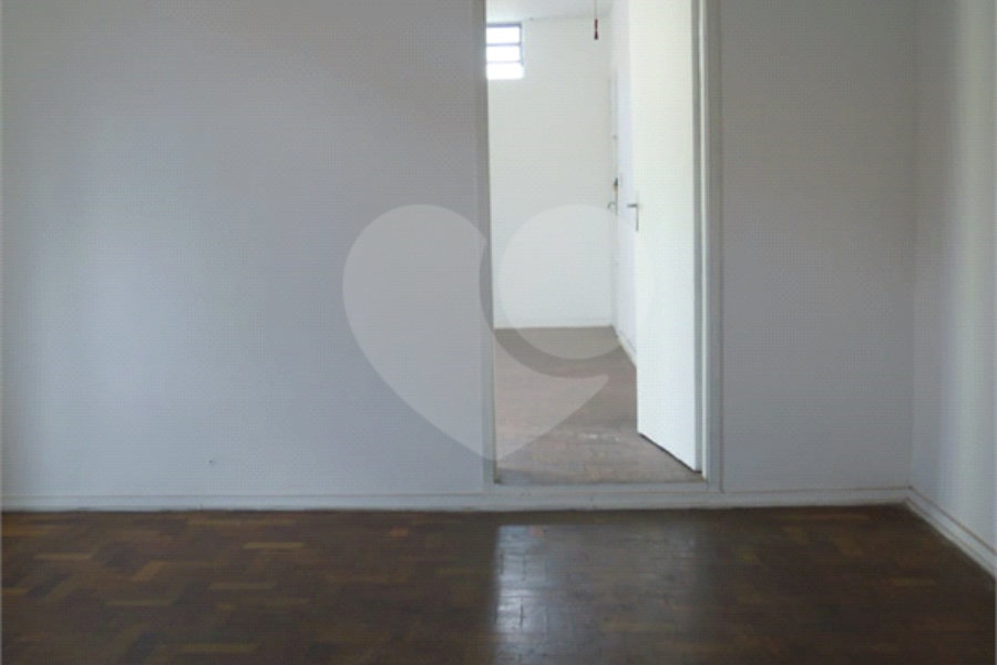 Sobrado à venda com 3 quartos, sendo 1 suíte, em Vila Gustavo, São Paulo, SP