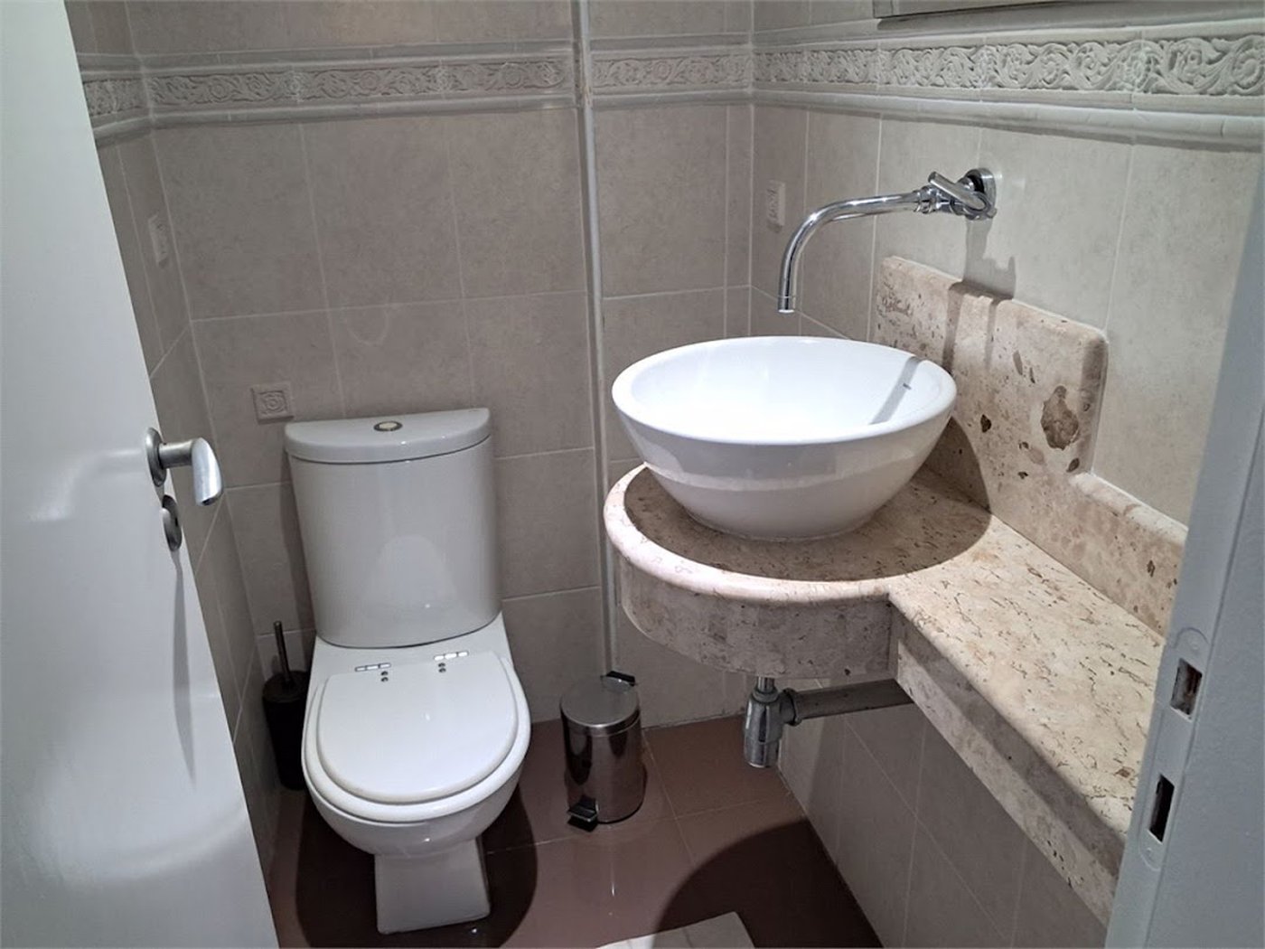 Apartamento Residencial à venda, Gonzaga, Santos - AP0761.