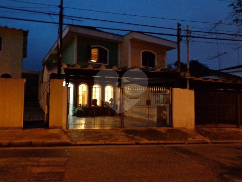 Sobrado à venda com 2 quartos em Horto Florestal, São Paulo, SP