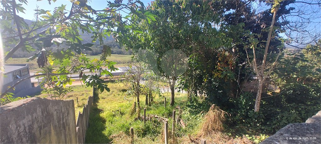 Chácara à venda com 3 quartos, sendo 1 suíte, no Centro, Nazaré Paulista, SP