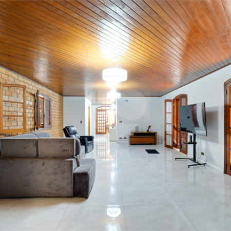 Casa Térrea à venda com 5 quartos, sendo 2 suítes, em Alto da Boa Vista, São Paulo, SP
