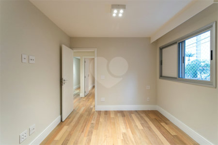 Apartamento à venda com 4 quartos, sendo 2 suítes,  em Bela Vista, São Paulo, SP
