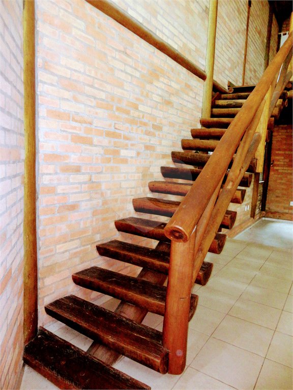 Casa à venda com 4 suítes no condomínio Estância Marambaia, Vinhedo - SP
